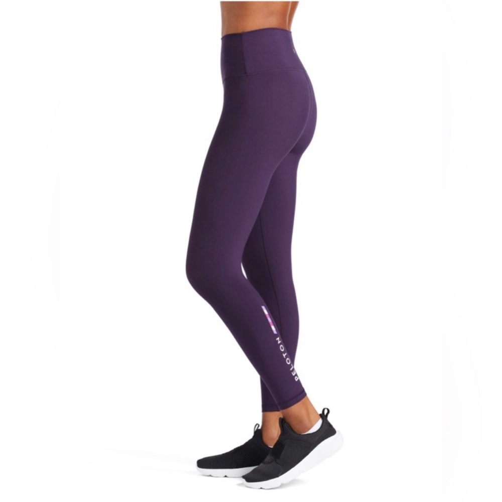 Peloton Cadent leggings, purple, small.